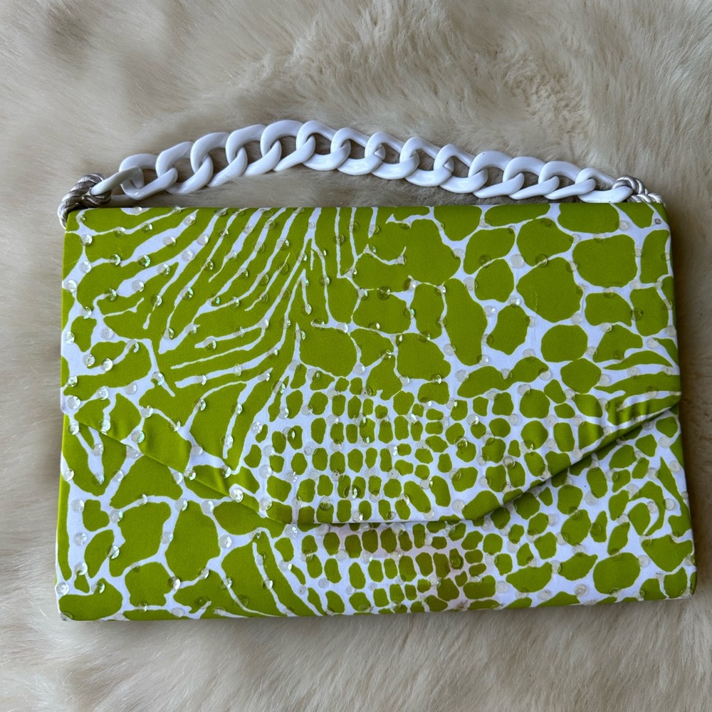 WHITTALL AND SHON Green & White Baguette Handbag w/plastic link strap.